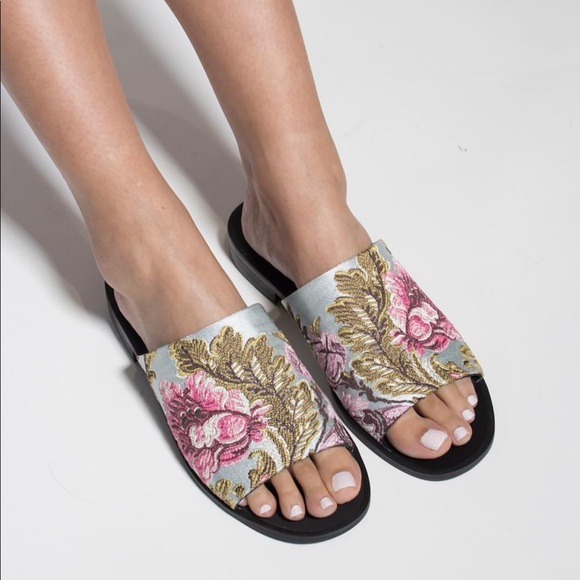 Embroidered Brocade Open Toe Flat Mule Slides - Picture 4 of 4
